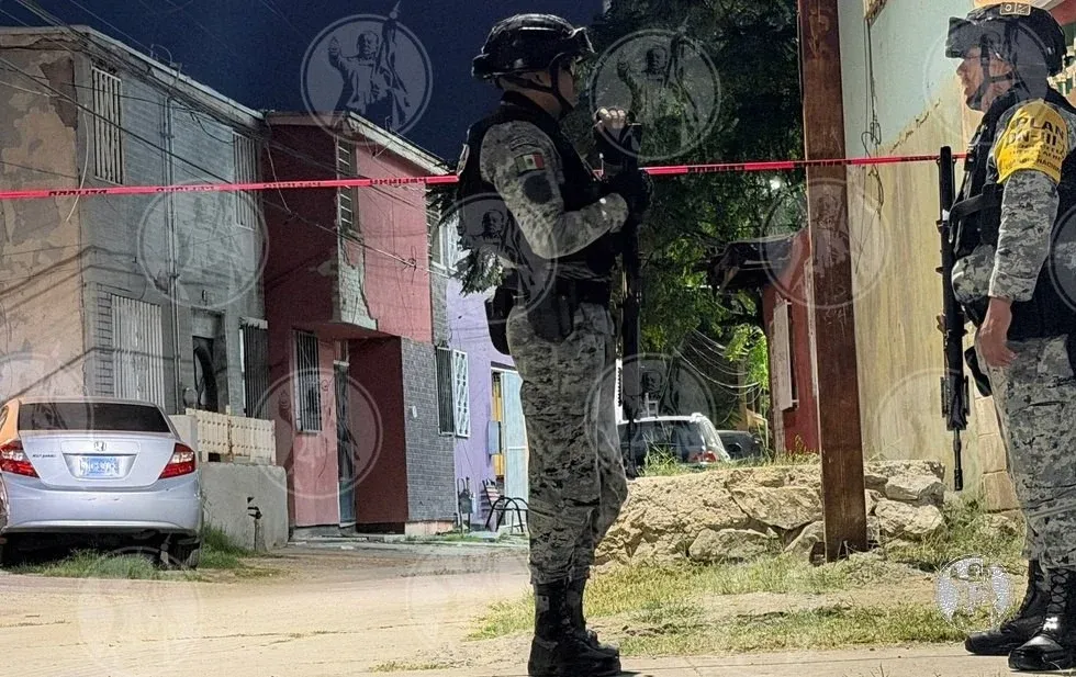 Denuncia familia ilegalidades en cateo de la AEI tras balacera en Infonavit Casas Grandes