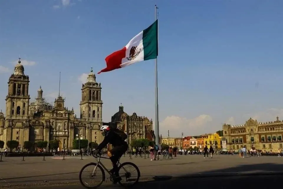 Sube Banorte expectativa del PIB a 1.9% en 2026