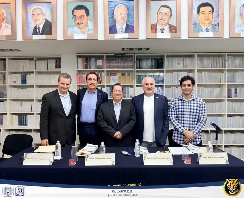 Presentan obra sobre estados financieros y toma de decisiones en la Feria Internacional del Libro UNACH 2026