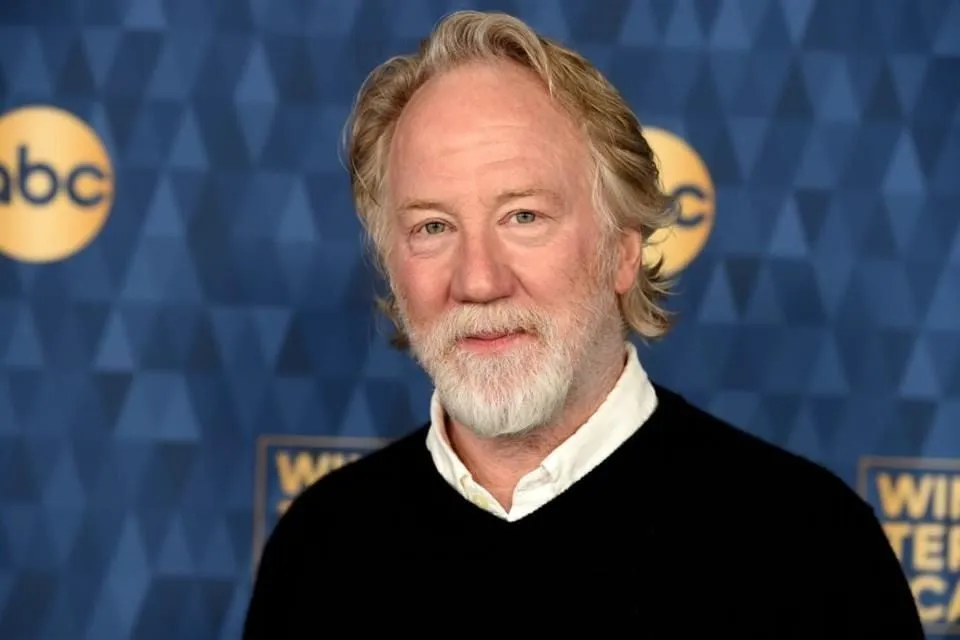 Desestiman acusación contra Timothy Busfield por abuso