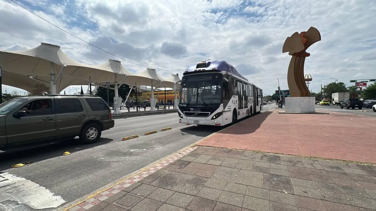 Aumenta Policía Vial vigilancia en carriles de Mi Macro