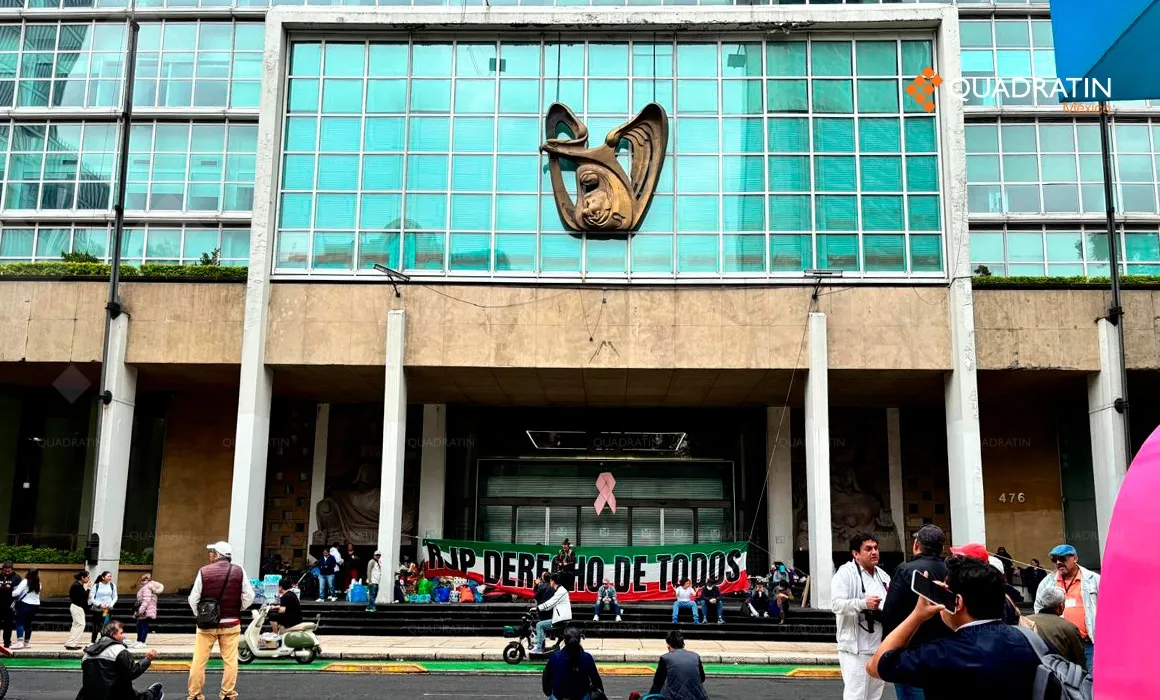 Se suma sindicato del Infonavit a demandas de trabajadores del IMSS