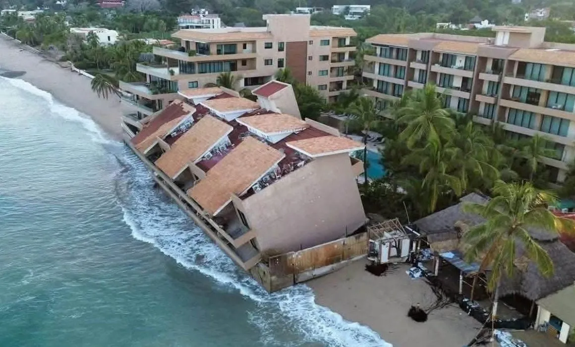 Punta Paraíso, al borde del colapso tras huracán Rachel en Nayarit