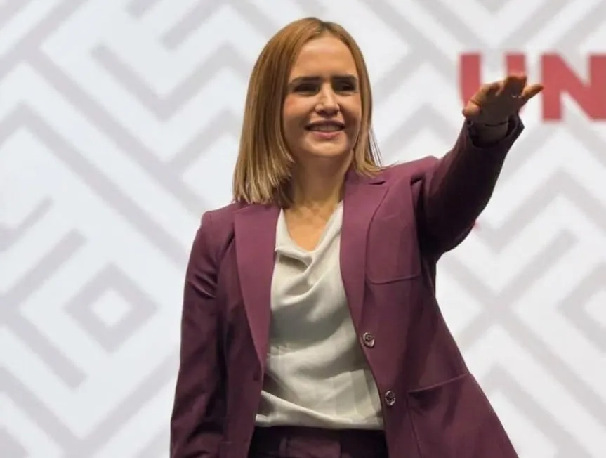 Clara Luz Flores toma protesta como coordinadora de la 4T en NL ante Consejo Nacional de Morena