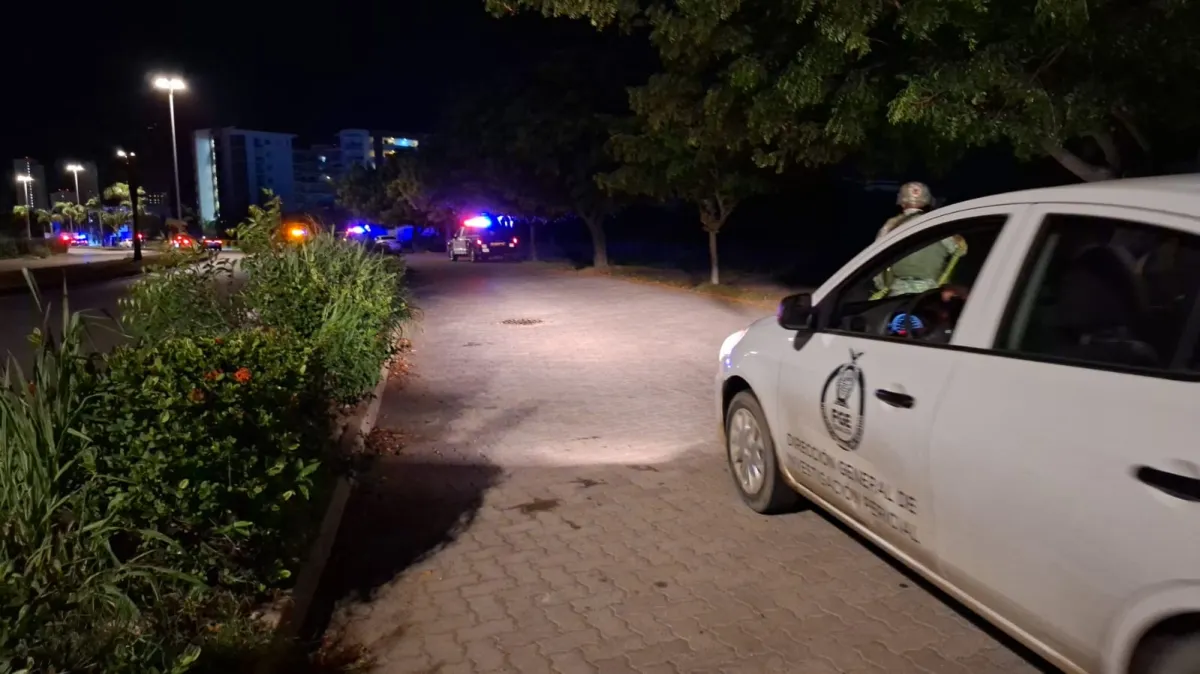 Hallan cuerpo de mujer envuelto en una manta en Mazatlán