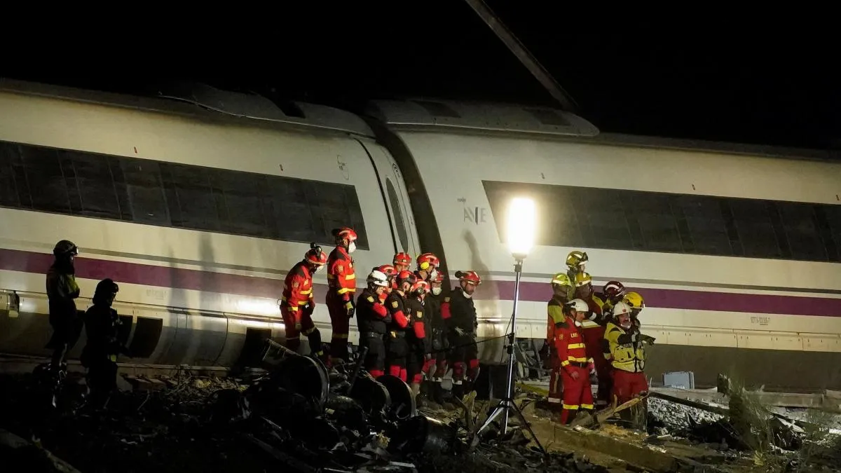 Colisión de trenes en España: sube a 68 la cifra de muertos y hay decenas de heridos