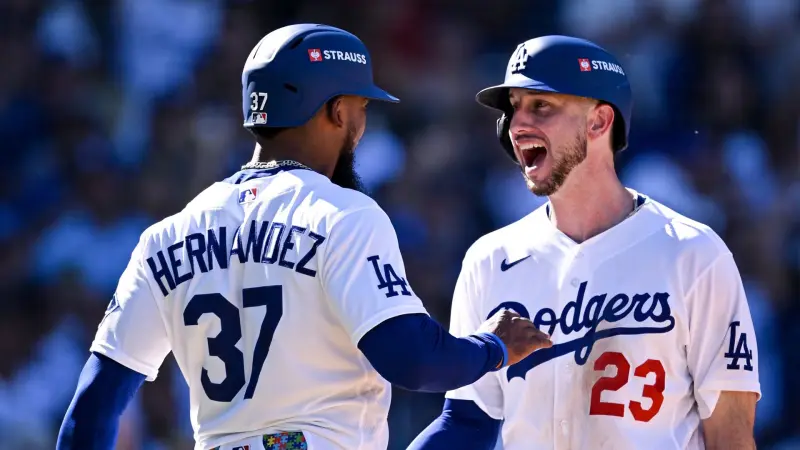 Dodgers castiga a Braves con tres jonrones y da primer paso rumbo al tricampeonato
