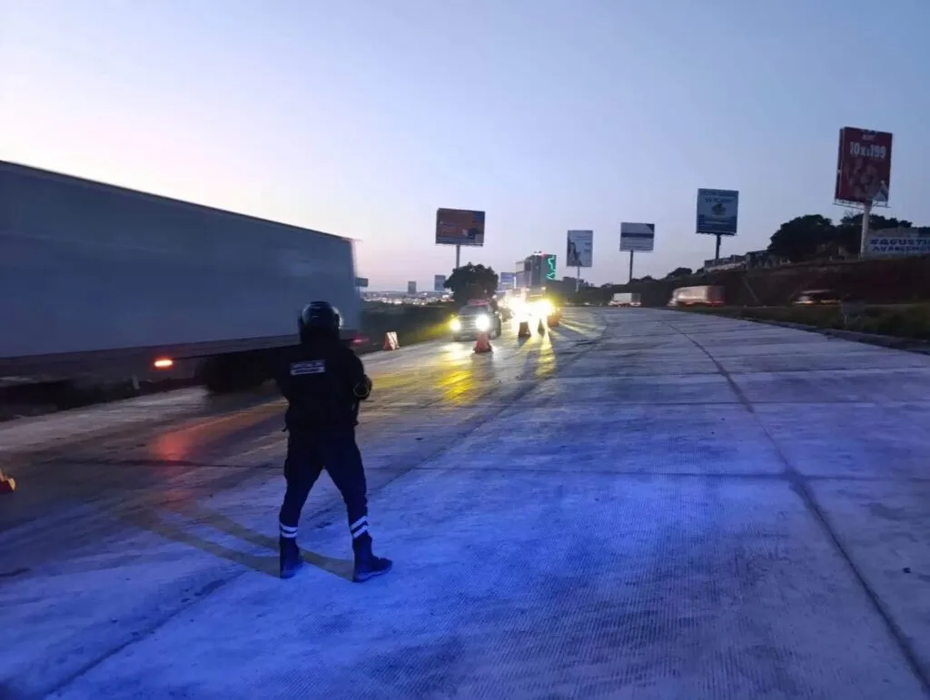 Obras en la carretera 57 frenan comercio entre Querétaro y San Juan del Río
