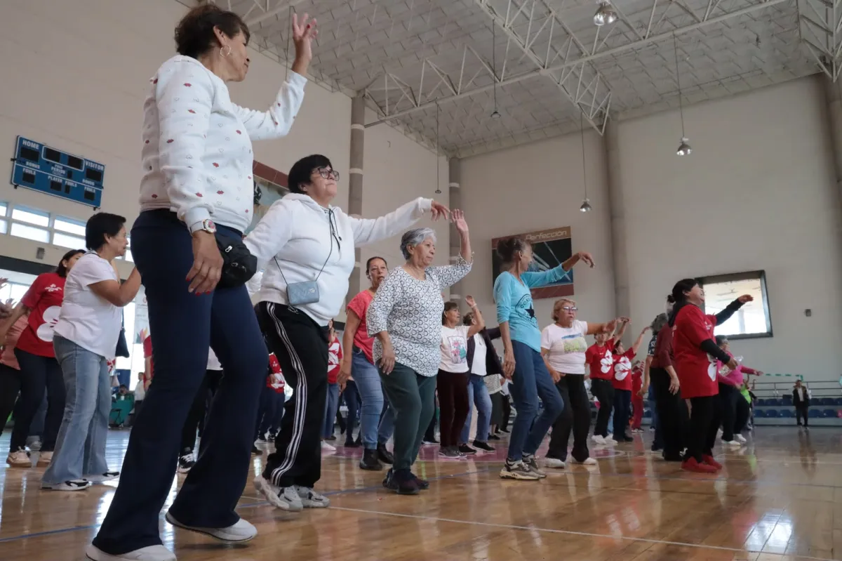 DIF y OXXO reúnen a más de 250 adultos mayores en actividad recreativa