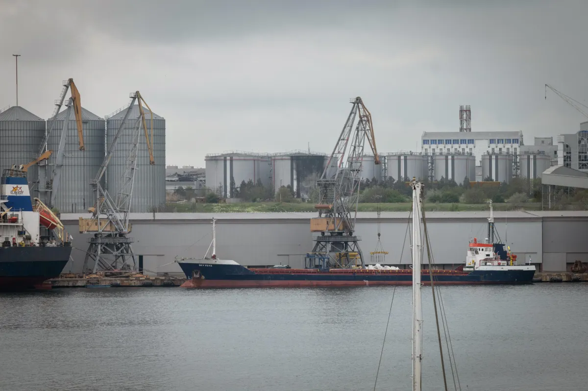 Zelenski dice que Ucrania retomará los ataques a las refinerías rusas